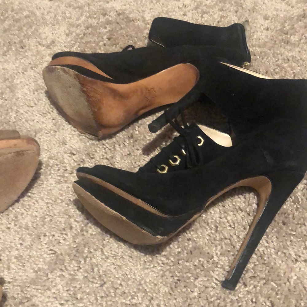 Heels - Picture 5 of 6